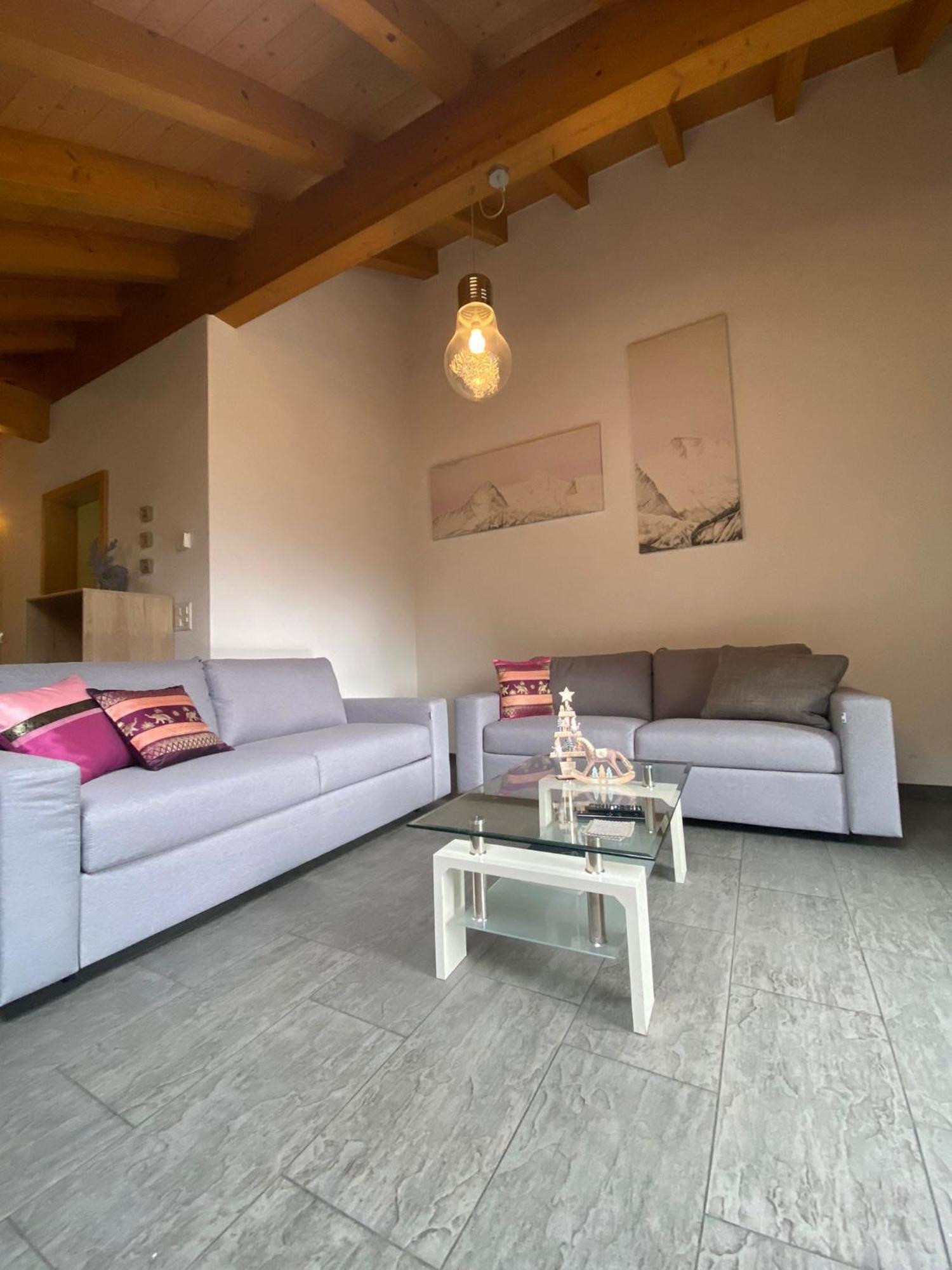 Appartement Charming Penthouse à Lauterbrunnen Extérieur photo
