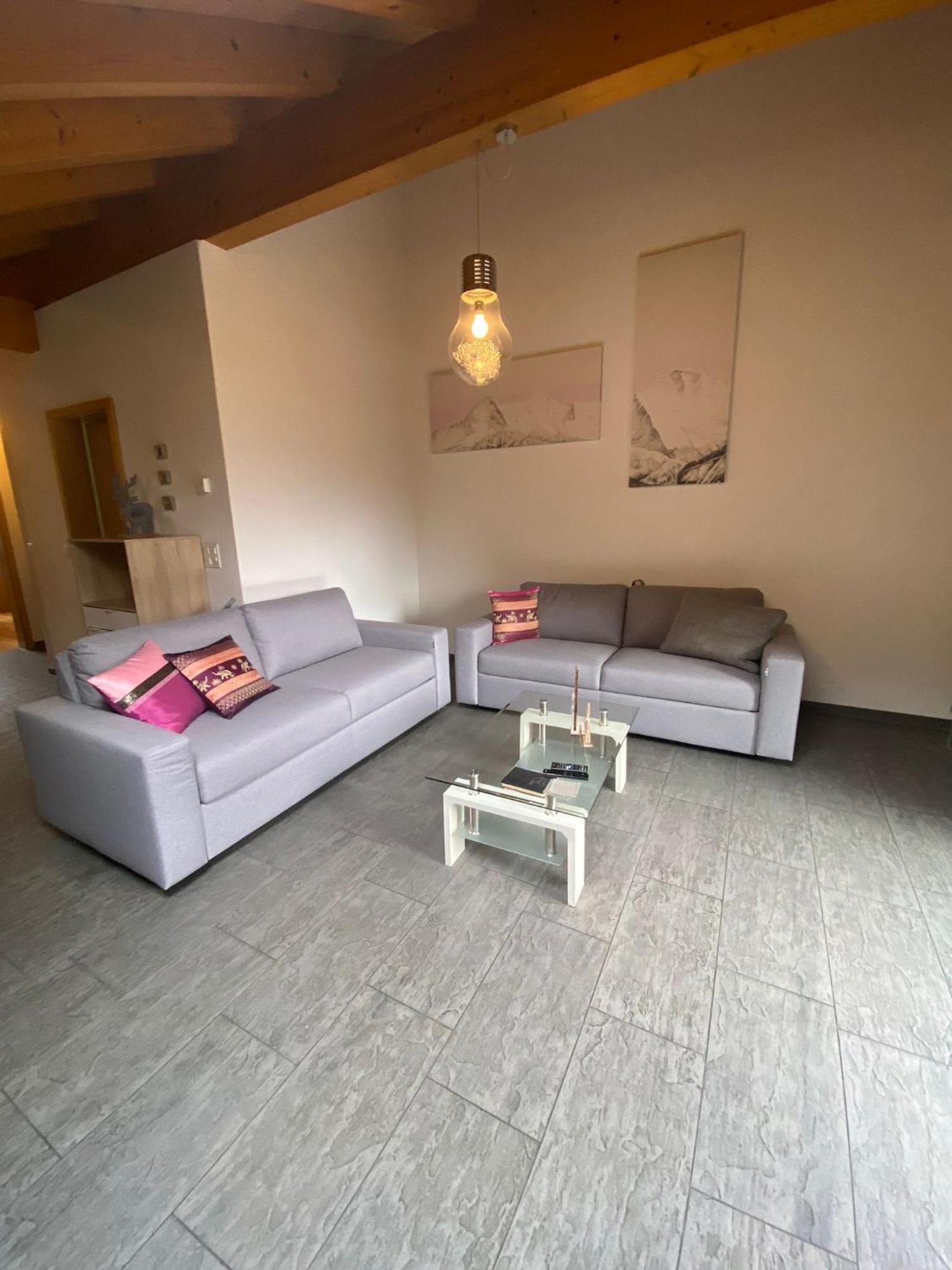 Appartement Charming Penthouse à Lauterbrunnen Extérieur photo