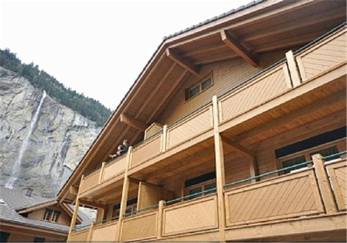 Appartement Charming Penthouse à Lauterbrunnen Extérieur photo