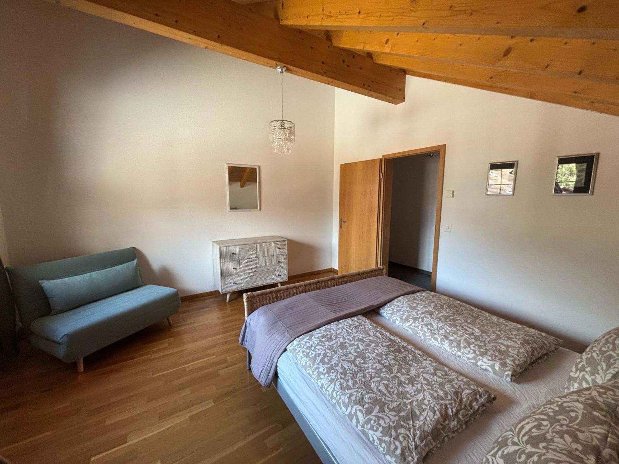 Appartement Charming Penthouse à Lauterbrunnen Extérieur photo