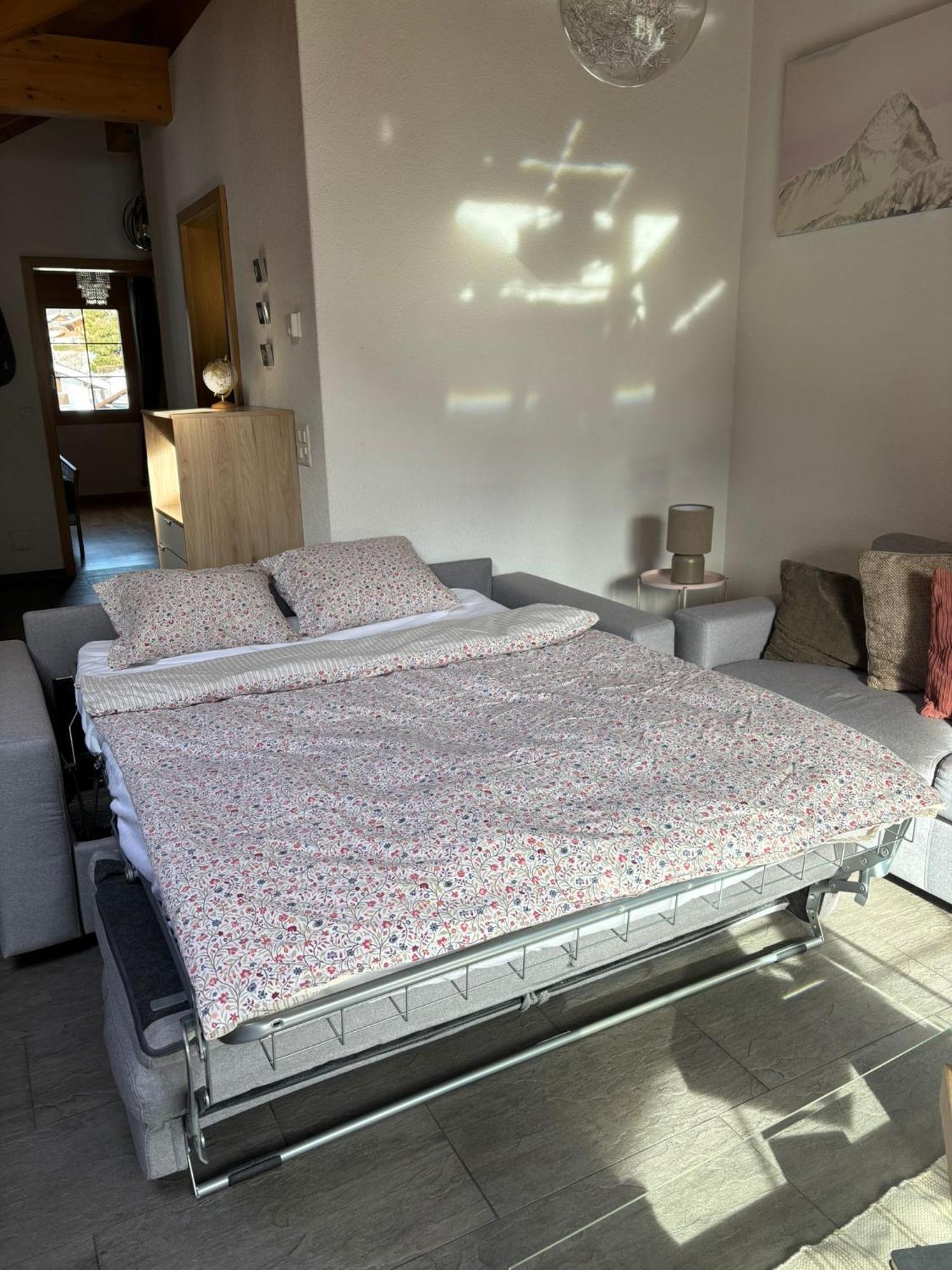 Appartement Charming Penthouse à Lauterbrunnen Extérieur photo